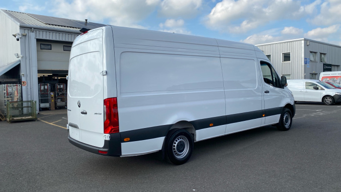 Mercedes-Benz Sprinter 315Cdi L3 Diesel Rwd 3.5t H2 Select Van - Image 8
